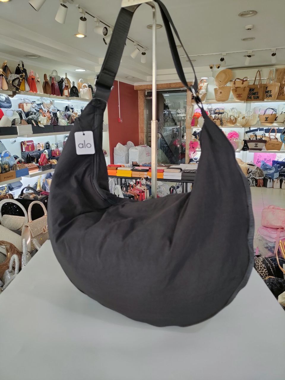 /public/uploads/photos/shares/Suzy bags/IMG_2748.jpeg